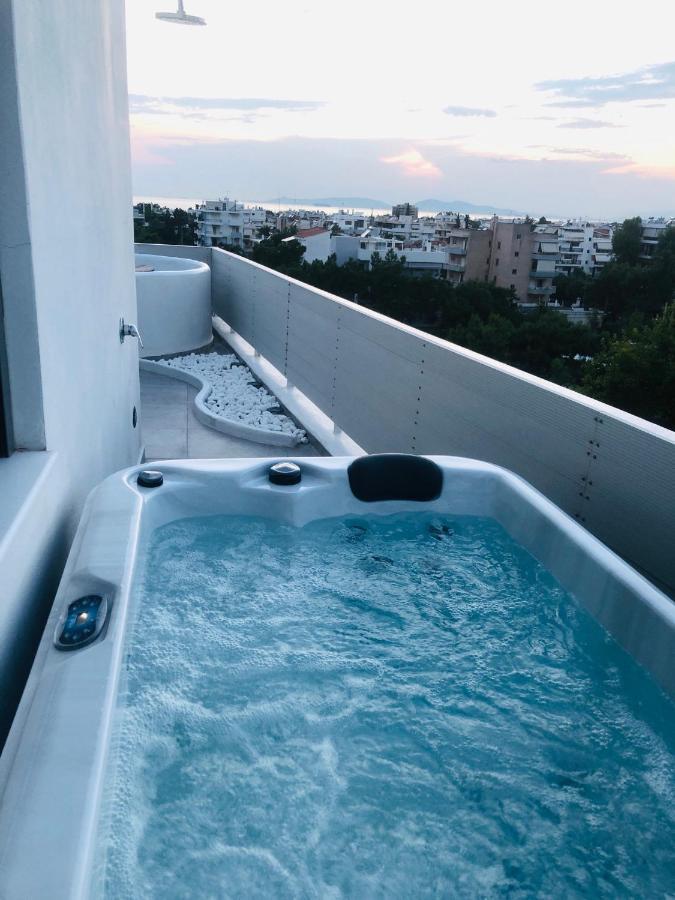 Amazing Suite At Glyfada With Sea View & Jacuzzi Atina Dış mekan fotoğraf